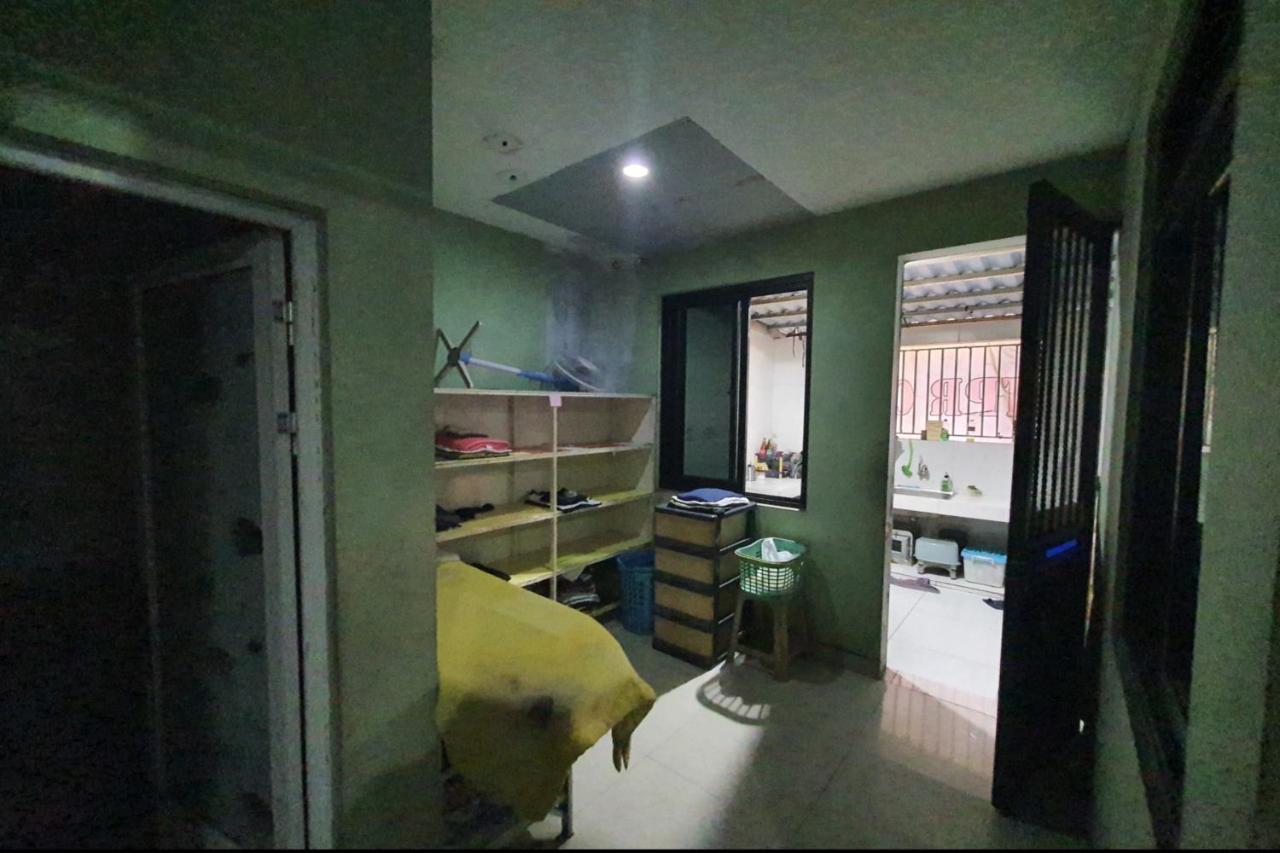 Oyo 93109 Garden Homestay 1 Tpr Surabaya Eksteriør billede