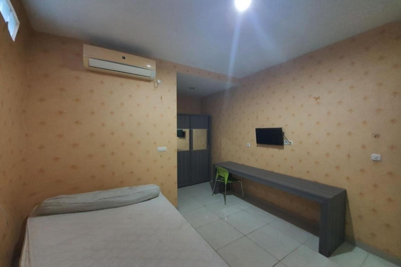 Oyo 93109 Garden Homestay 1 Tpr Surabaya Eksteriør billede