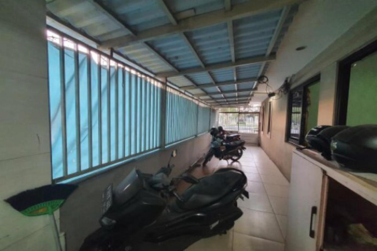 Oyo 93109 Garden Homestay 1 Tpr Surabaya Eksteriør billede