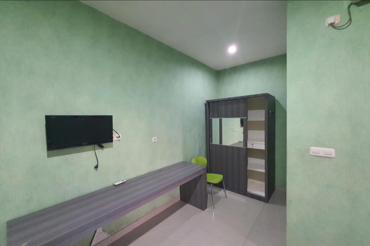 Oyo 93109 Garden Homestay 1 Tpr Surabaya Eksteriør billede