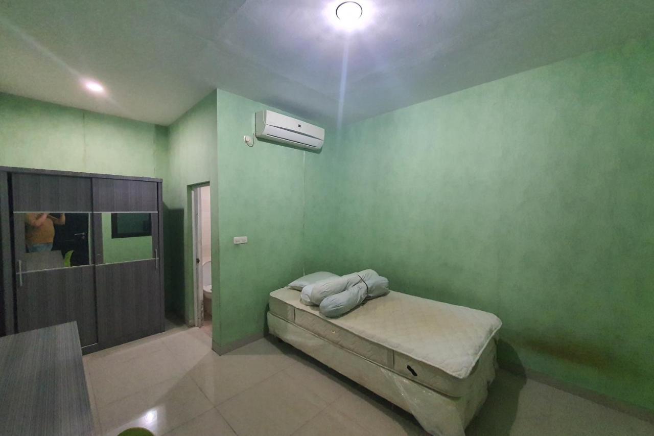 Oyo 93109 Garden Homestay 1 Tpr Surabaya Eksteriør billede