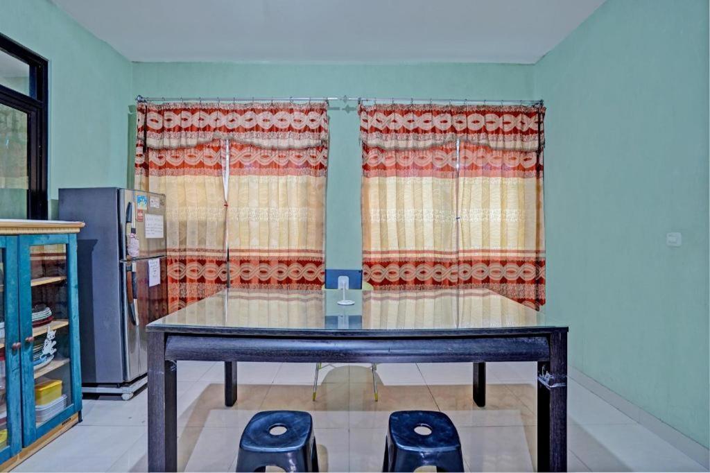 Oyo 93109 Garden Homestay 1 Tpr Surabaya Eksteriør billede